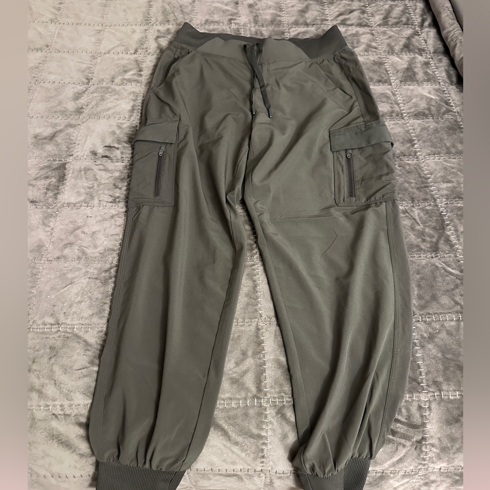 Women’s stretch woven tapered cargo pants - all in motion- Target